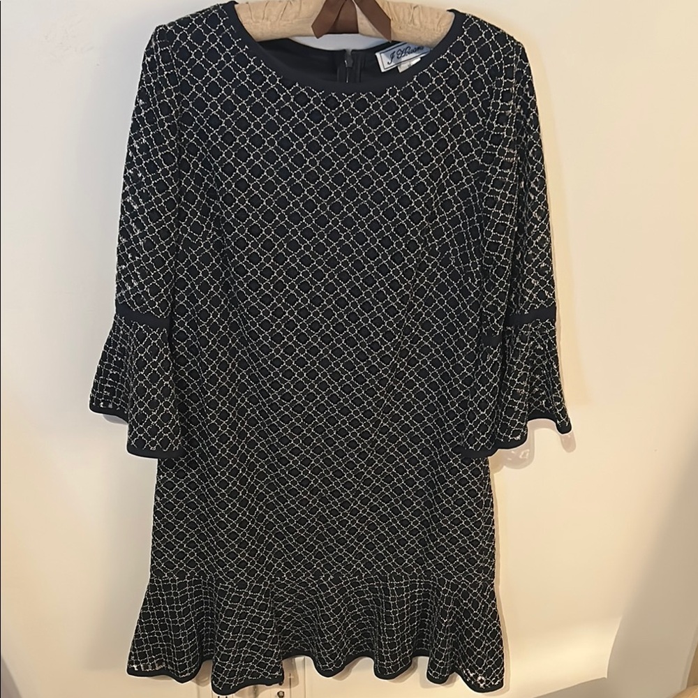 Jessica Howard Black and White Sheath Dress with Bell Sleeves